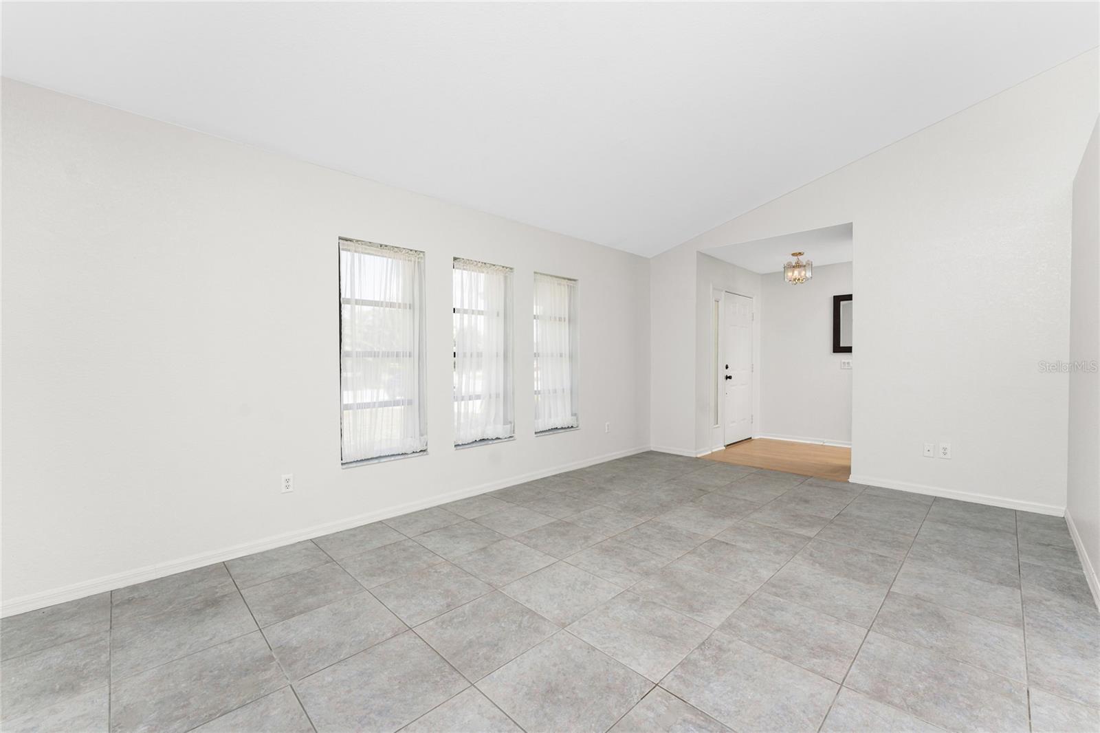 Image 14 of 52 For 18111 Lake Worth Boulevard
