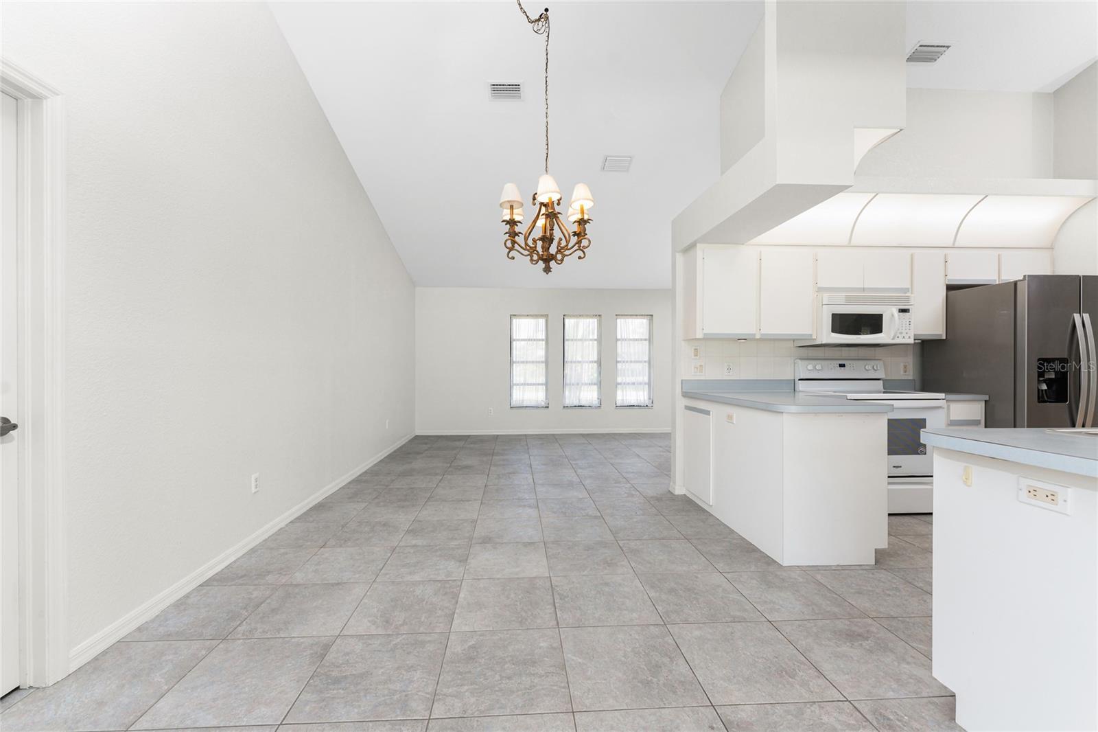 Image 17 of 52 For 18111 Lake Worth Boulevard
