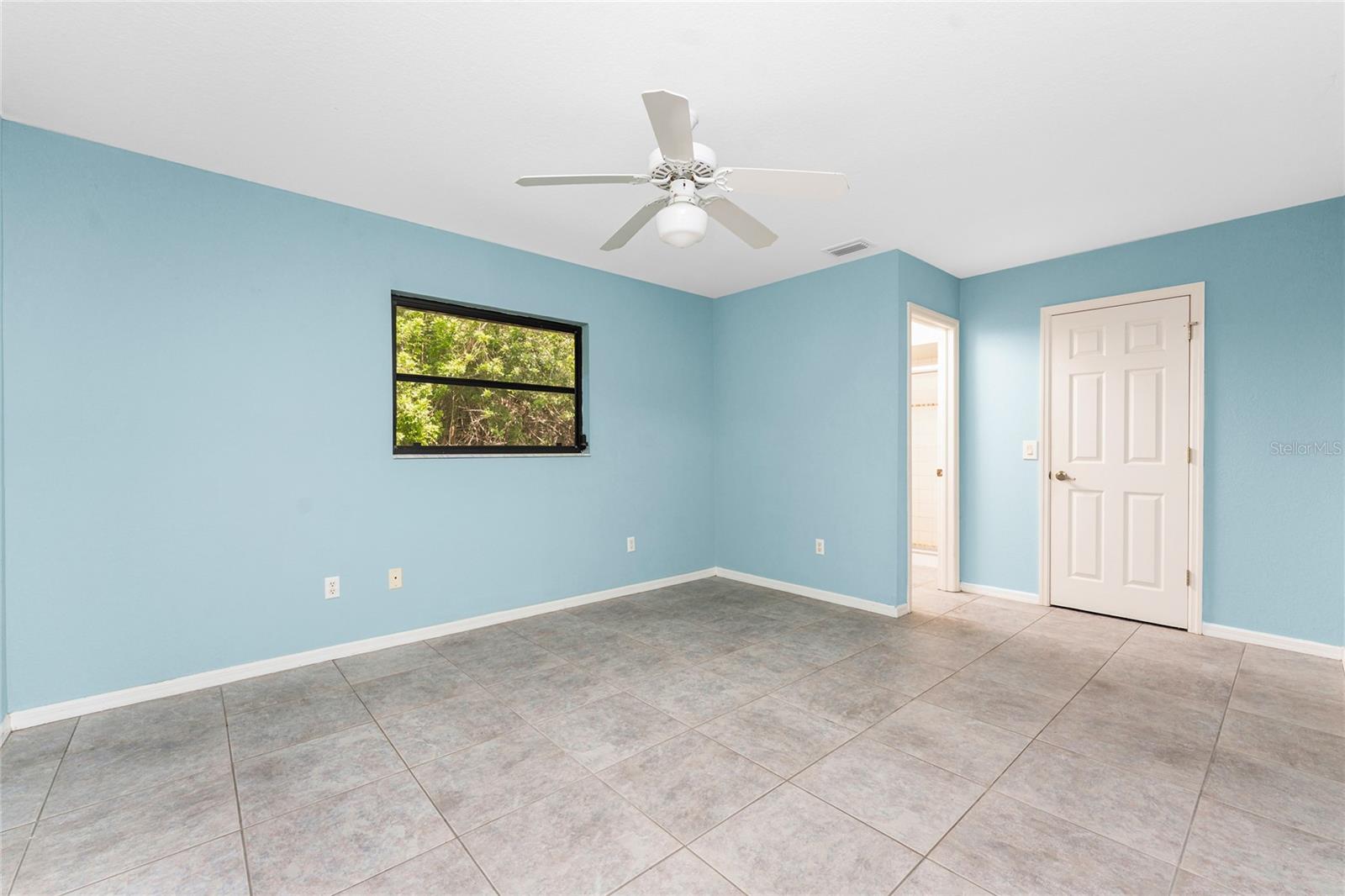 Image 27 of 52 For 18111 Lake Worth Boulevard