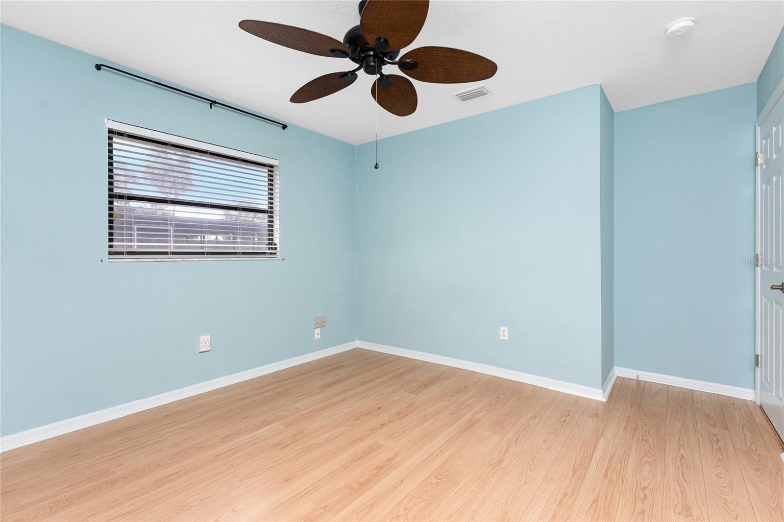 Image 32 of 52 For 18111 Lake Worth Boulevard