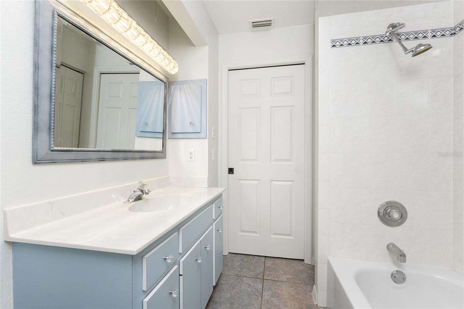Image 36 of 52 For 18111 Lake Worth Boulevard