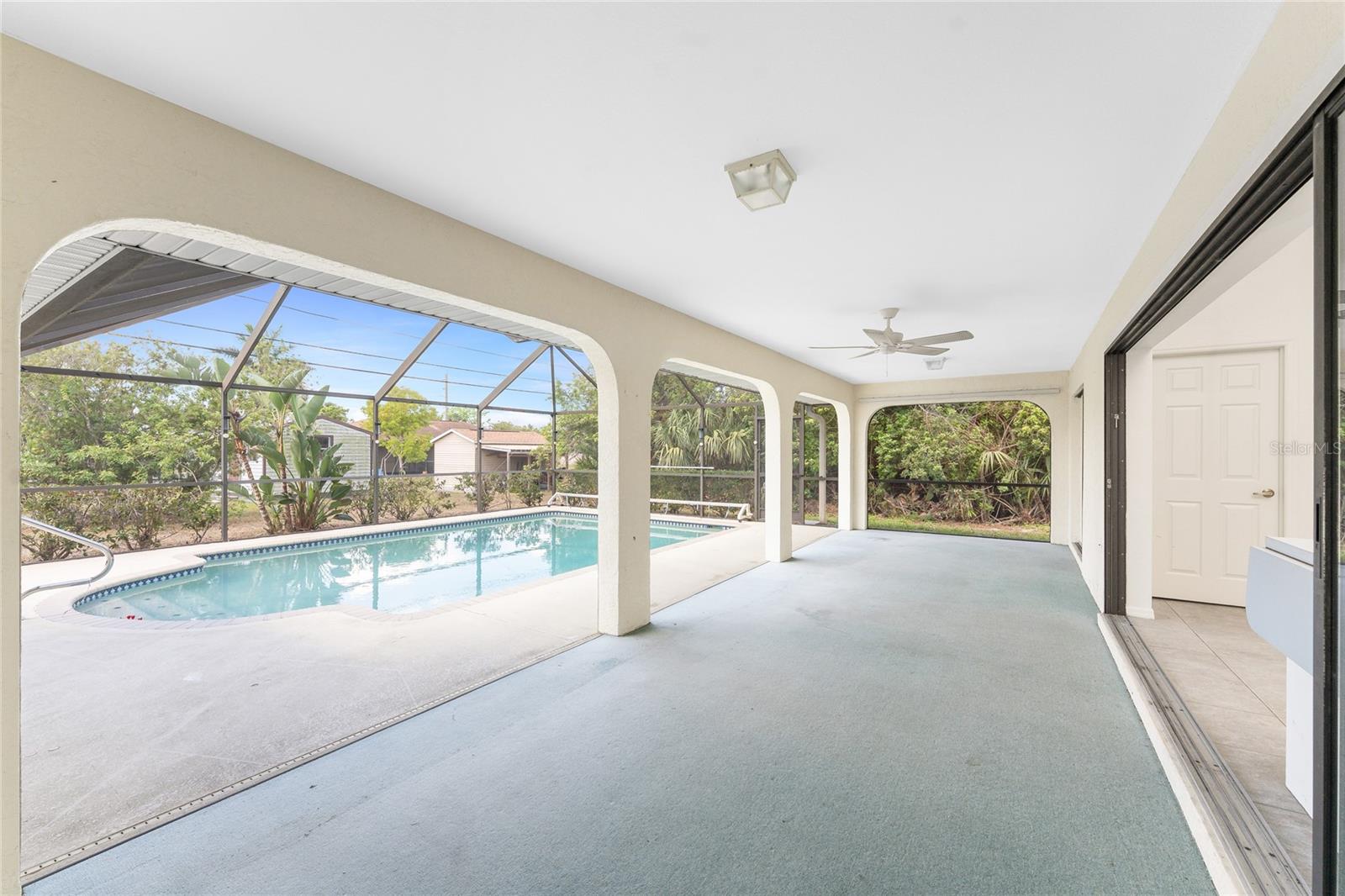 Image 40 of 52 For 18111 Lake Worth Boulevard