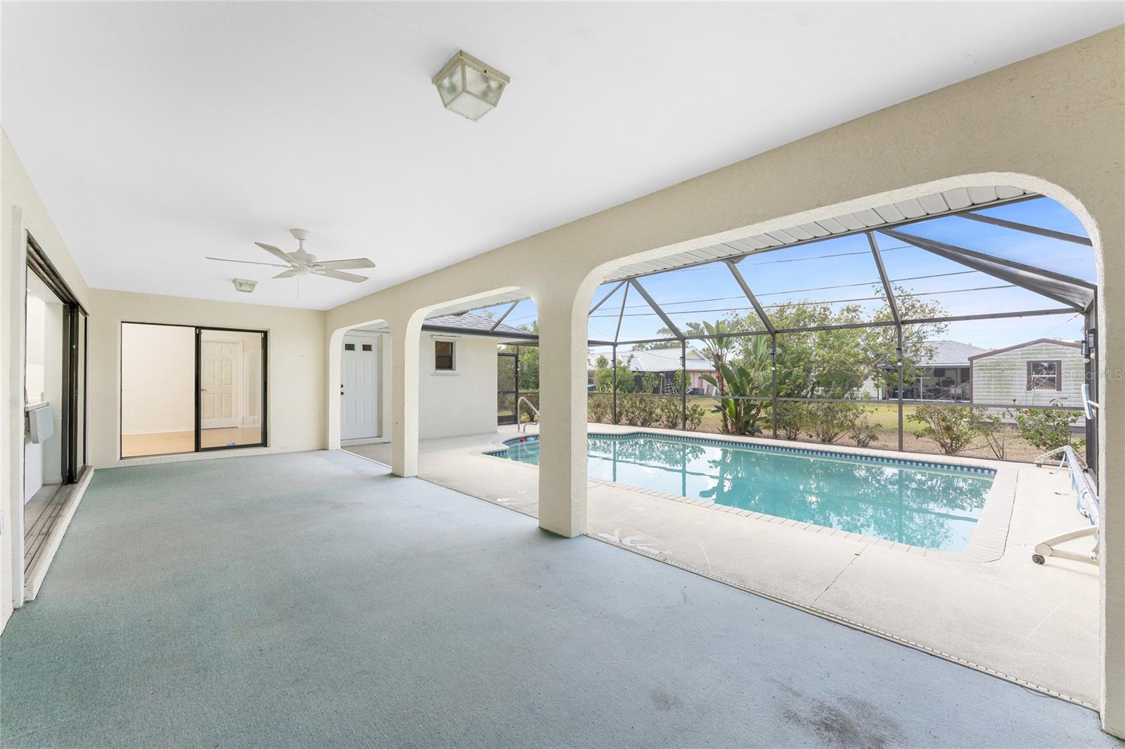 Image 41 of 52 For 18111 Lake Worth Boulevard