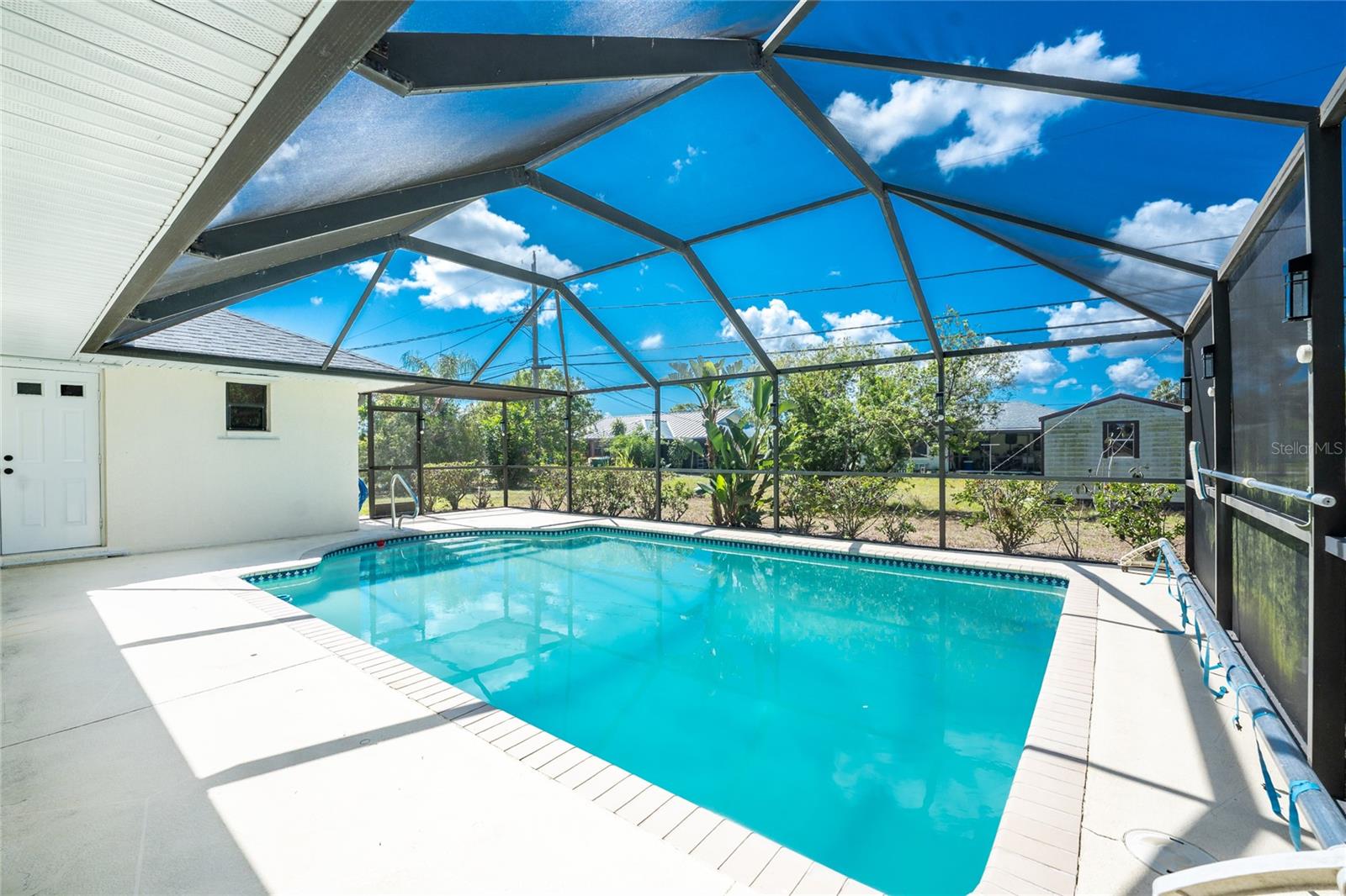 Image 44 of 52 For 18111 Lake Worth Boulevard