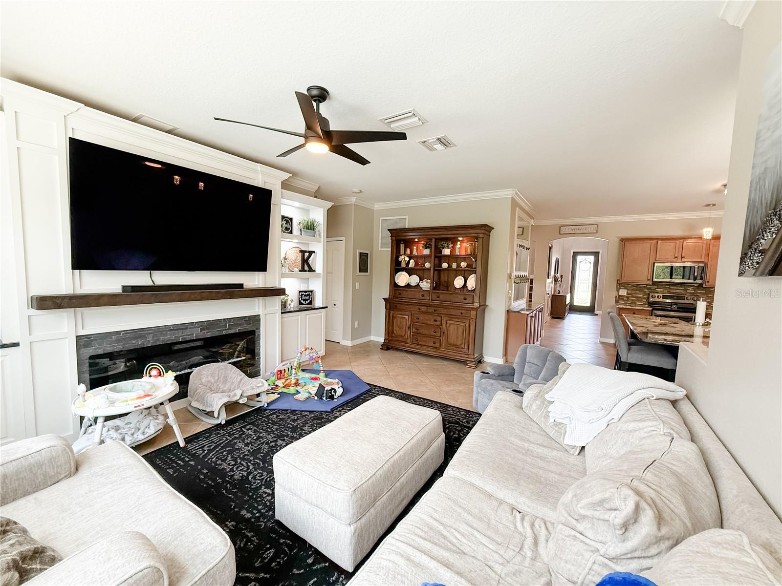 Image 10 of 48 For 12410 Cinqueterre Dr