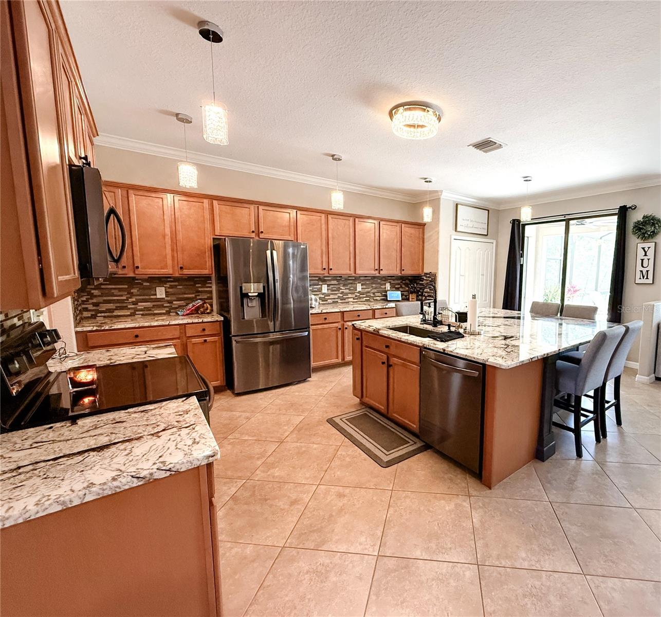 Image 6 of 48 For 12410 Cinqueterre Dr