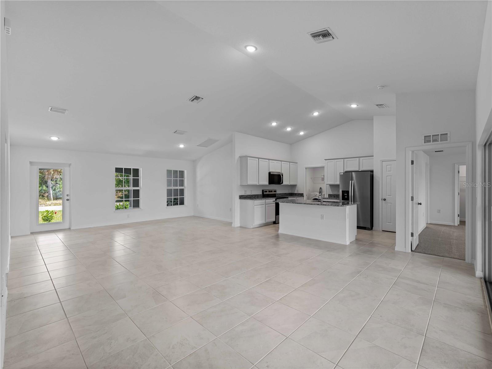 Image 11 of 48 For 22376 Blanchard Avenue