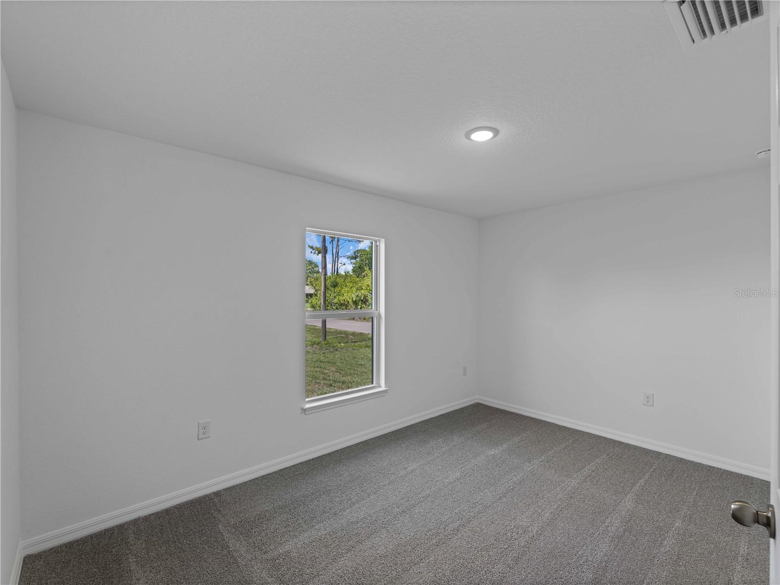 Image 23 of 48 For 22376 Blanchard Avenue