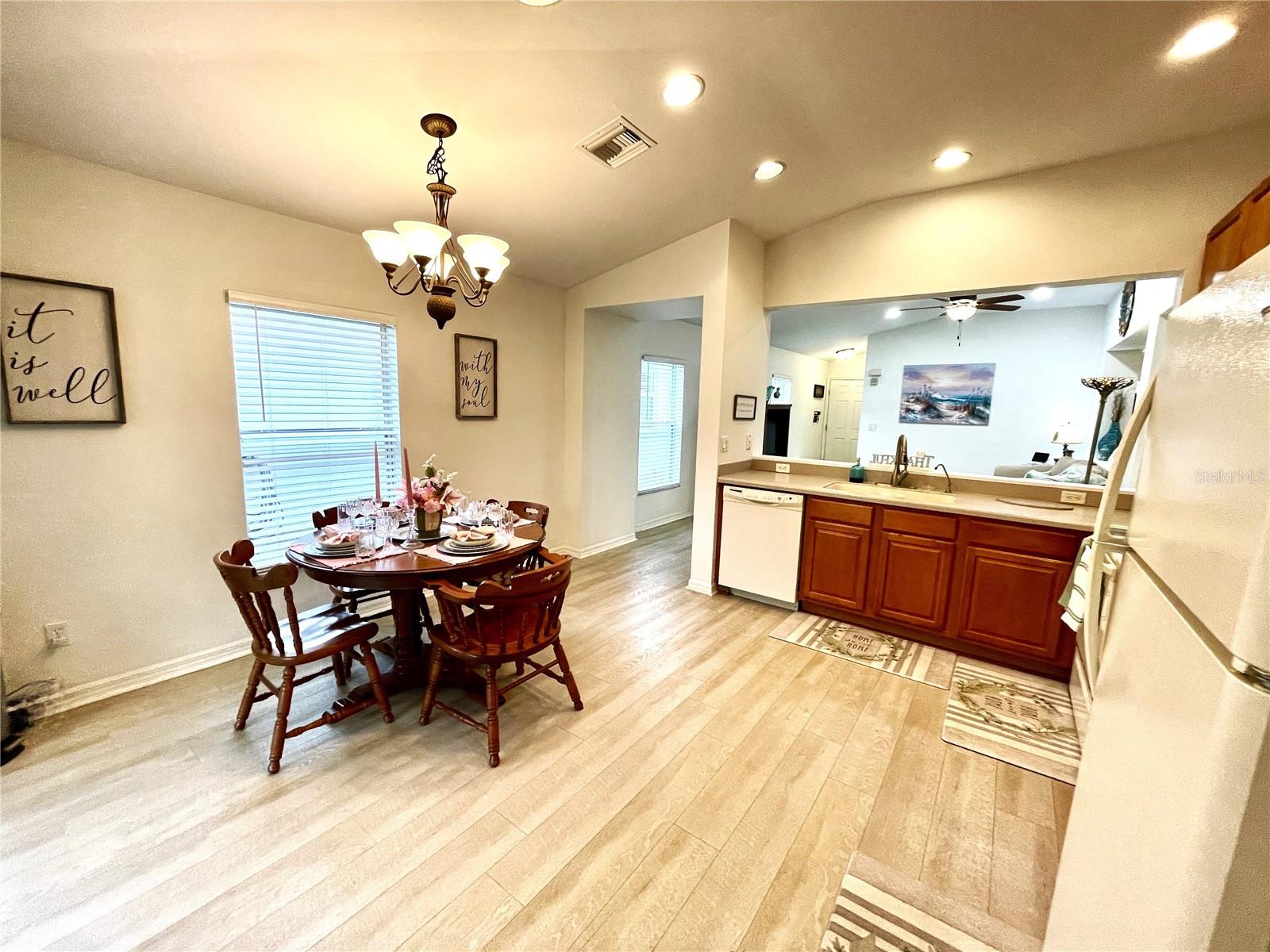 Image 15 of 52 For 13170 Pembroke Circle N