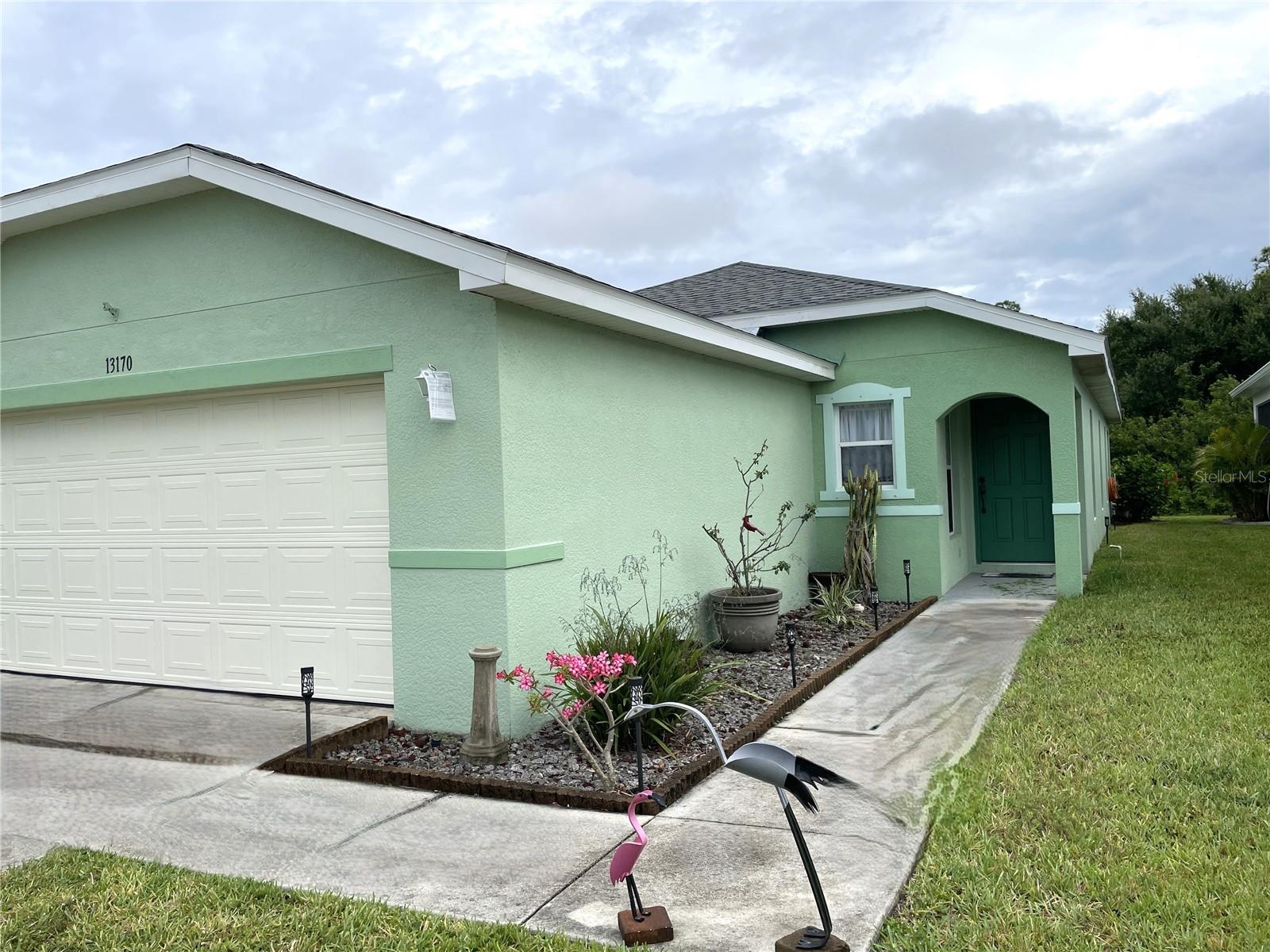 Image 3 of 52 For 13170 Pembroke Circle N