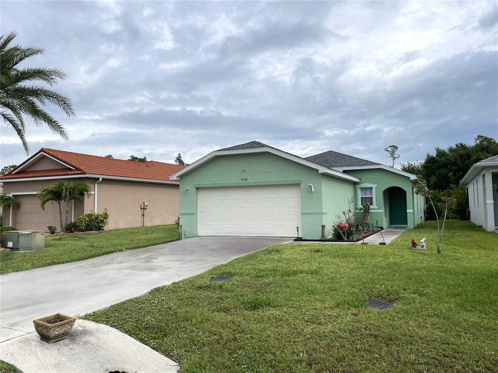 Image 47 of 52 For 13170 Pembroke Circle N