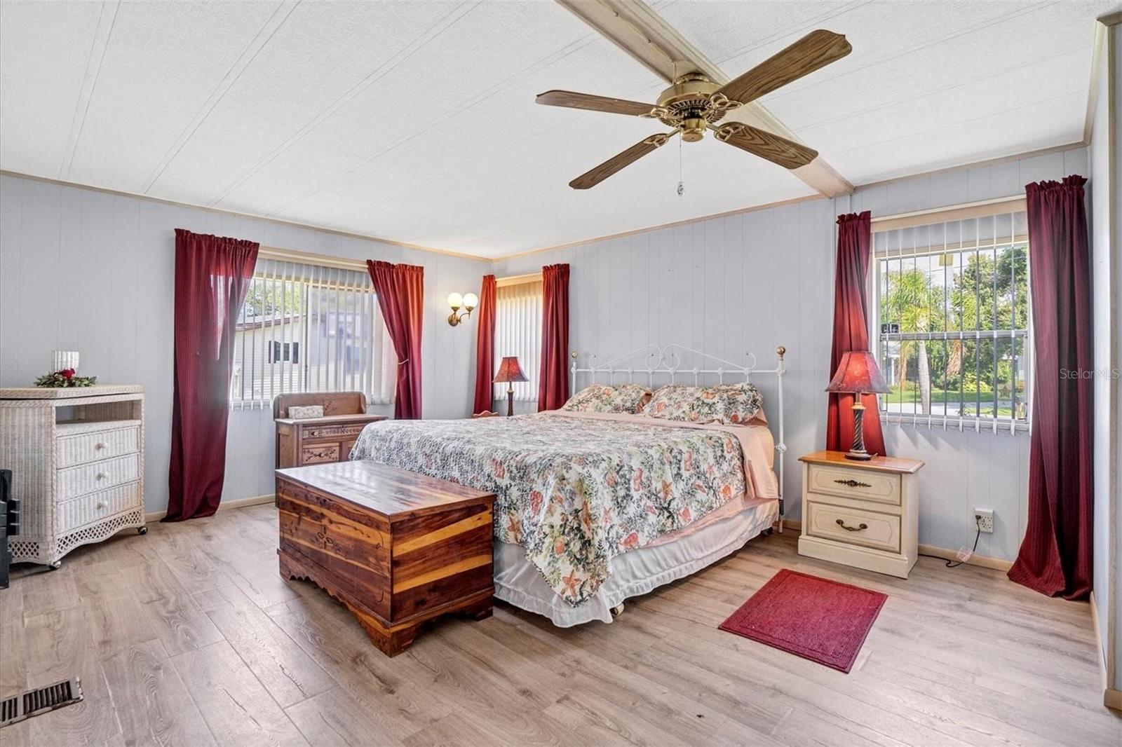 Image 5 of 46 For 27940 Leatherwood Circle