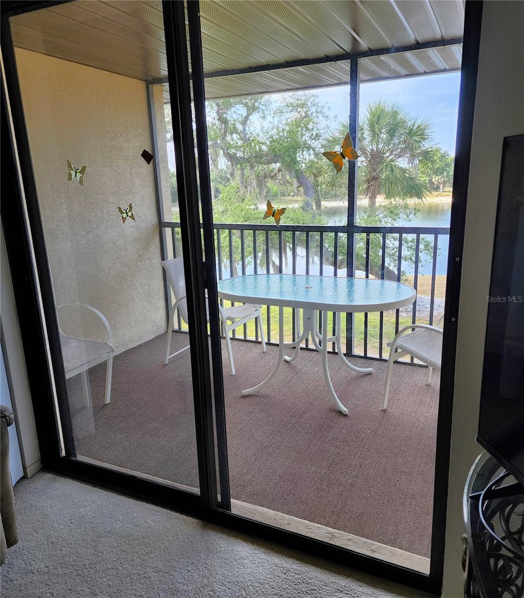 Image 4 of 24 For 4056 Oakview Drive E10