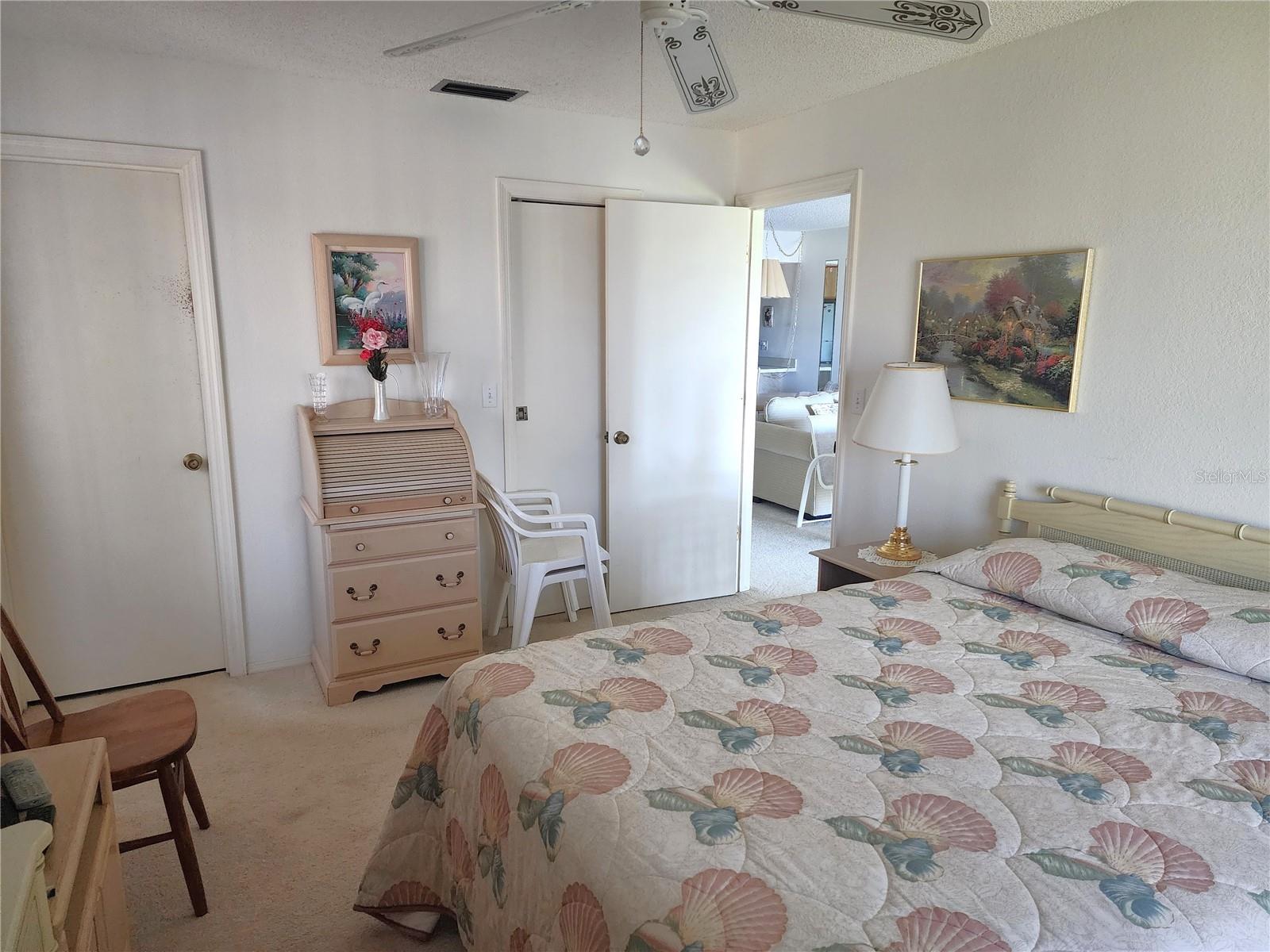 Image 6 of 24 For 4056 Oakview Drive E10