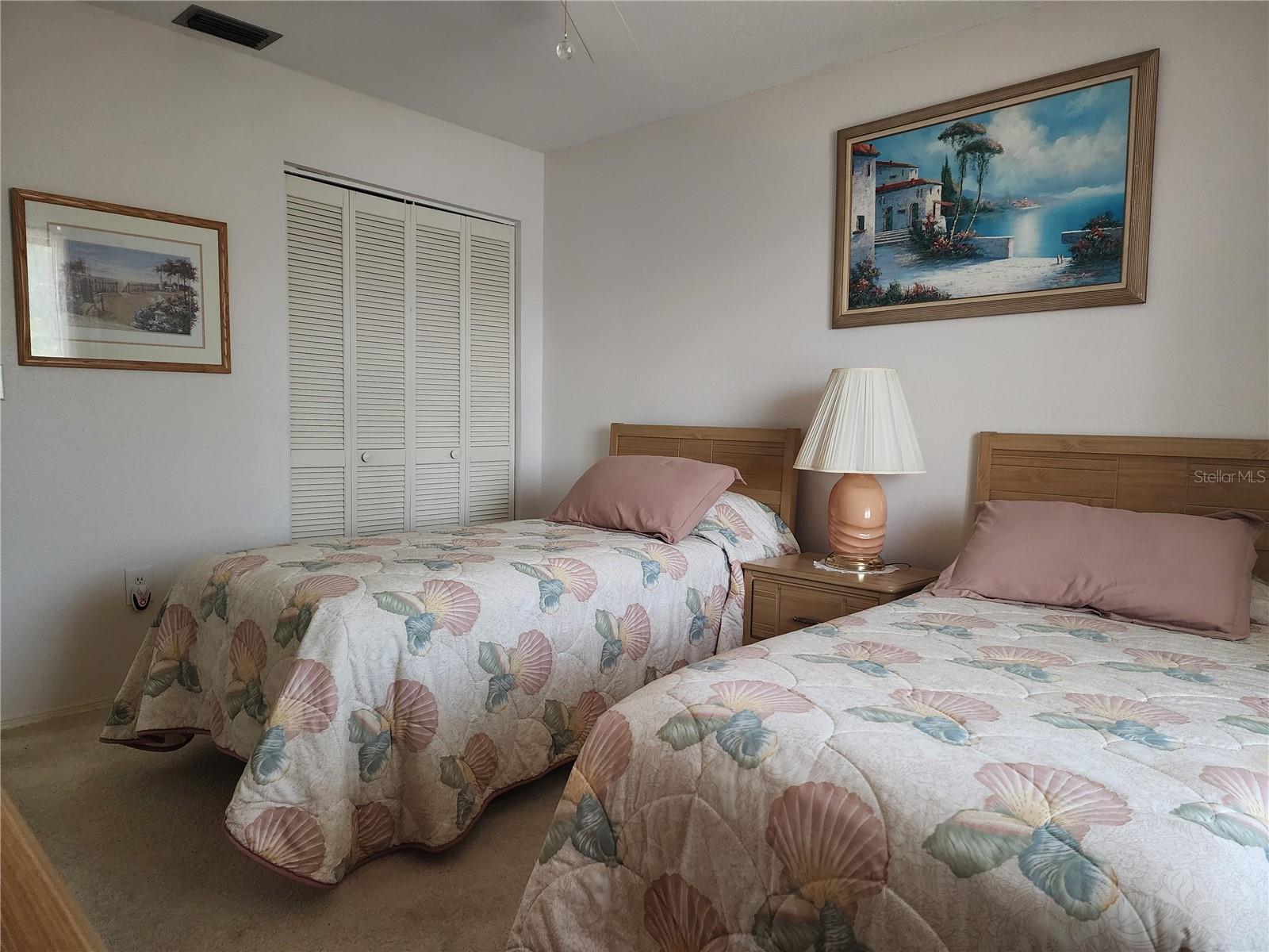 Image 9 of 24 For 4056 Oakview Drive E10