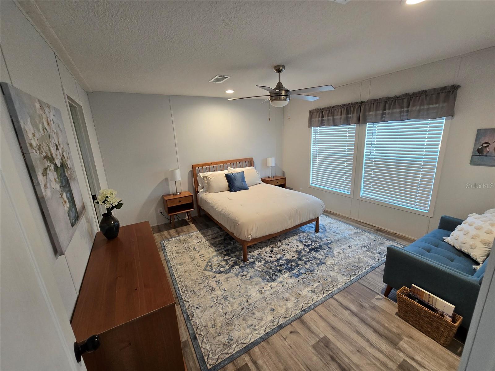 Image 9 of 20 For 15431 Orangeade Drive