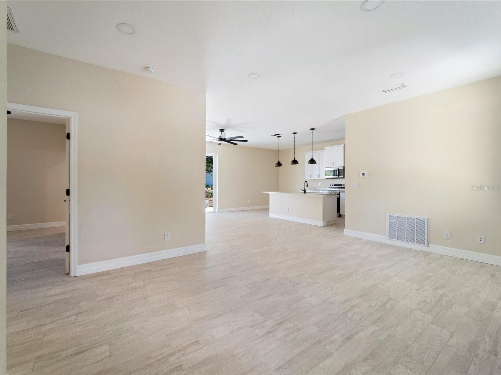 Image 5 of 30 For 8849 Attalla Avenue