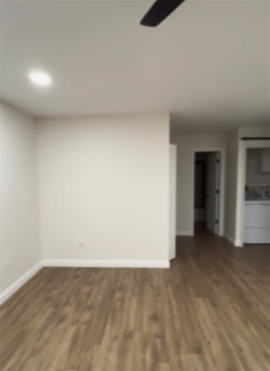 Image 4 of 17 For 22212 Lockport Avenue