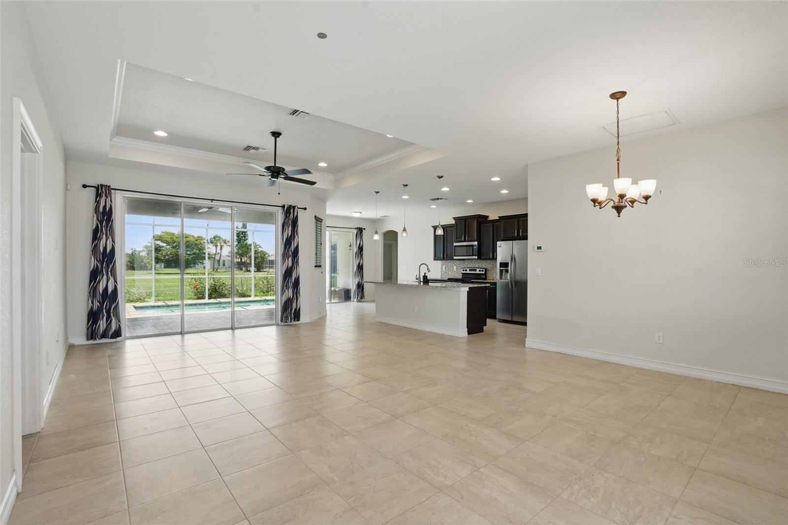 Image 12 of 57 For 7505 Carissa