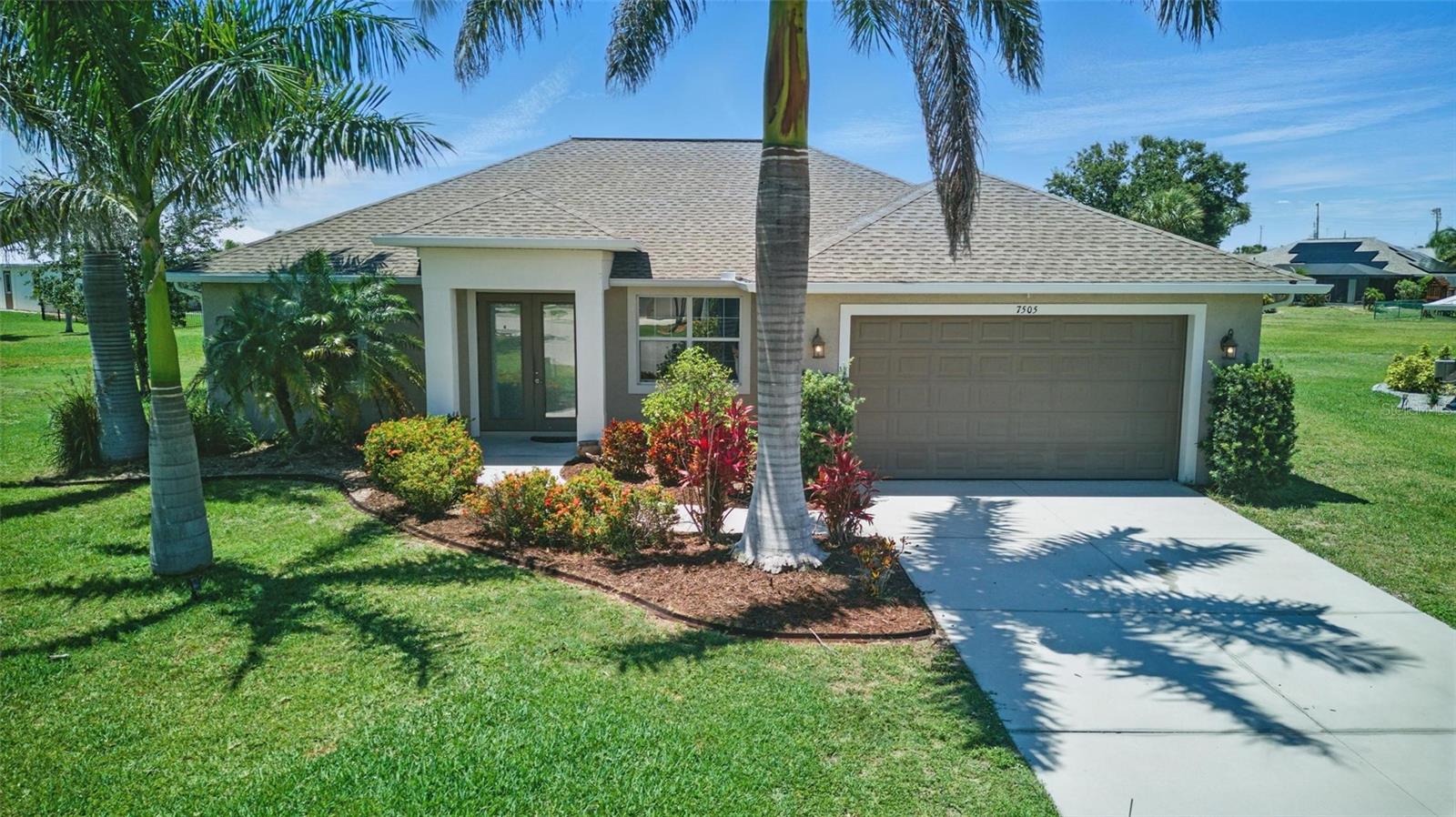 Image 4 of 57 For 7505 Carissa