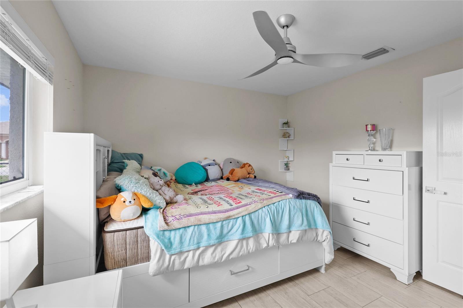 Image 18 of 34 For 7448 Blue Sage