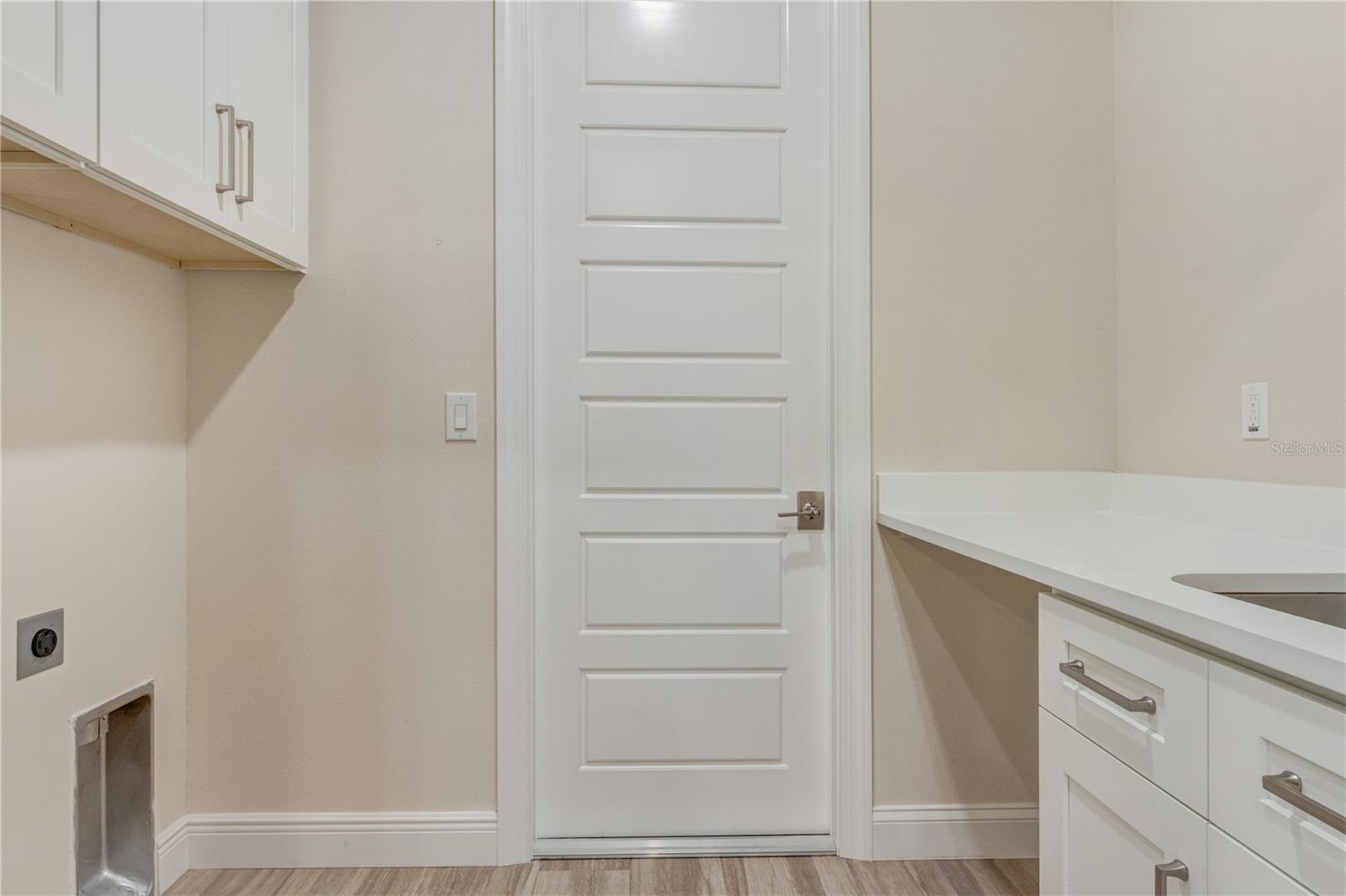 Image 36 of 59 For 2955 Carmela Avenue