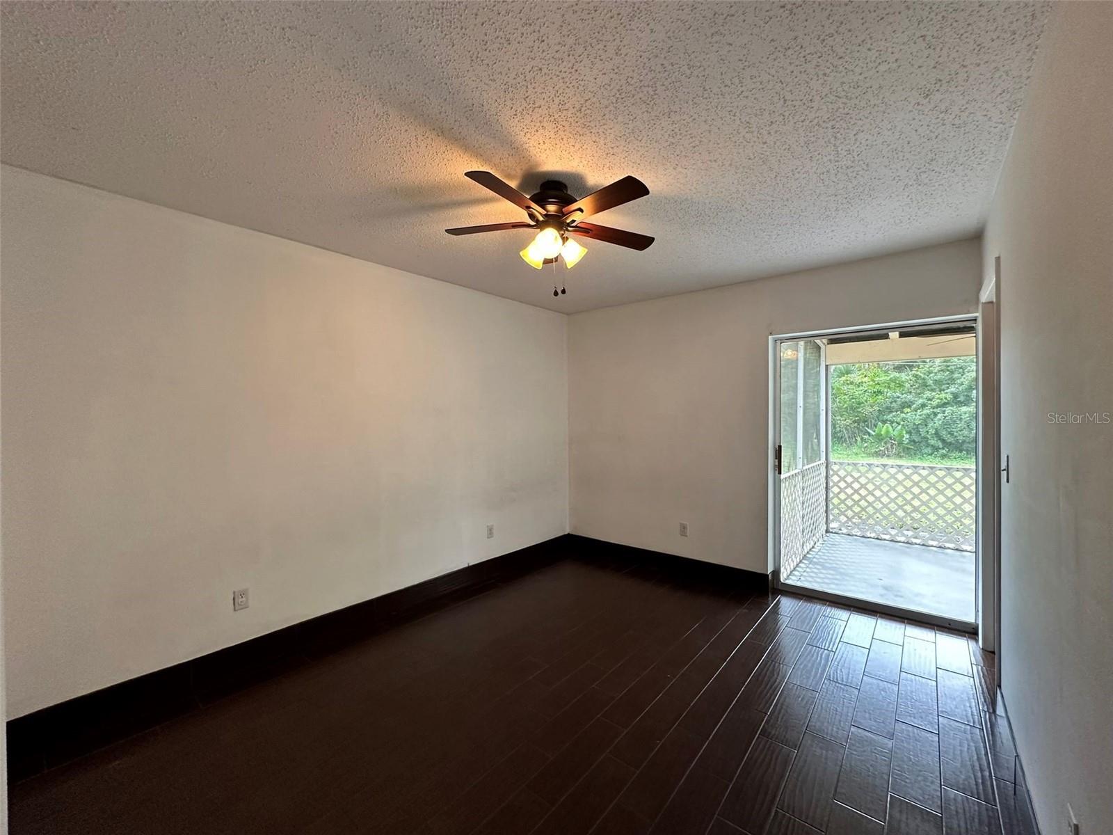 Image 6 of 13 For 1225 Armsdale Avenue
