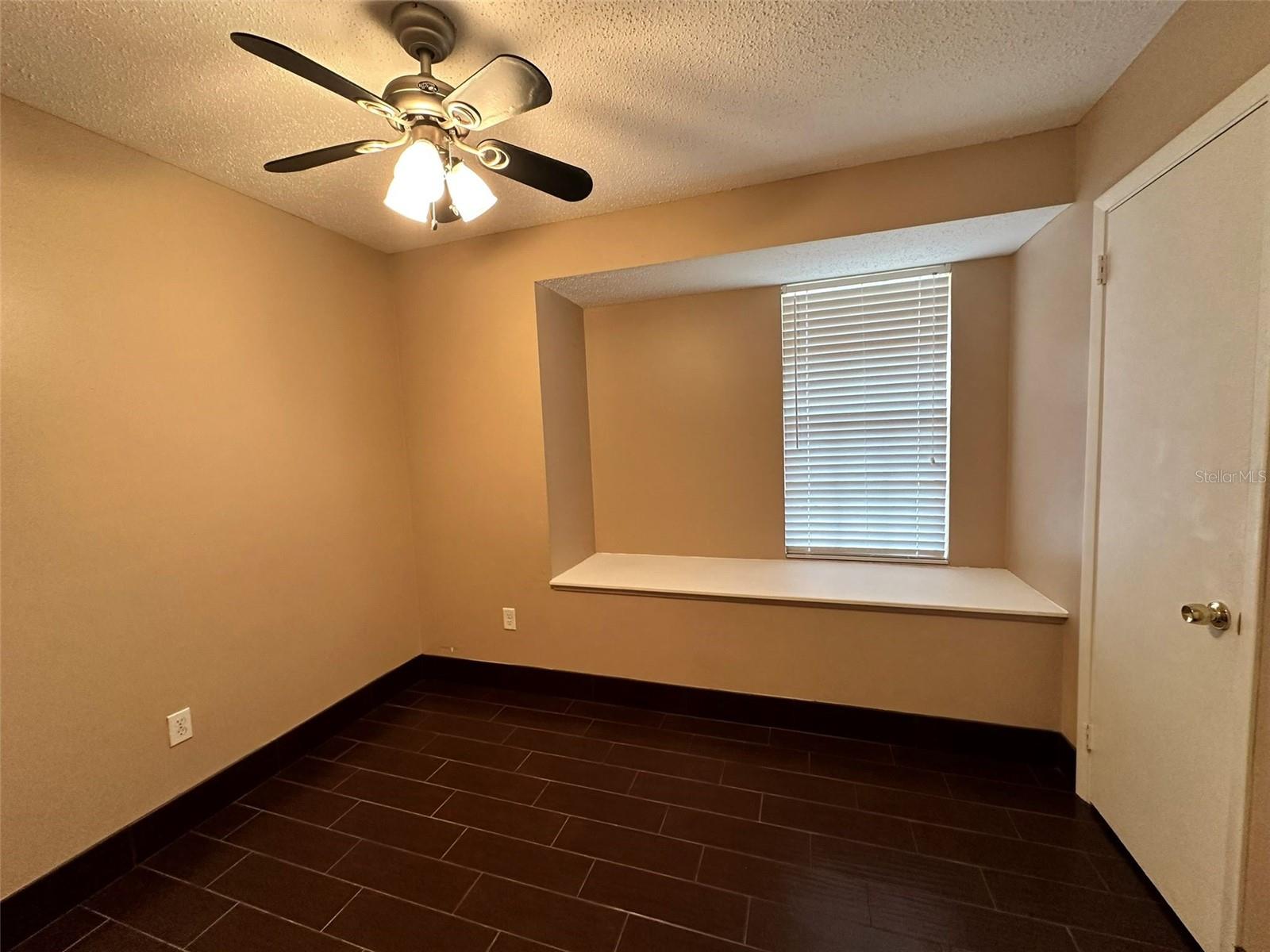 Image 8 of 13 For 1225 Armsdale Avenue