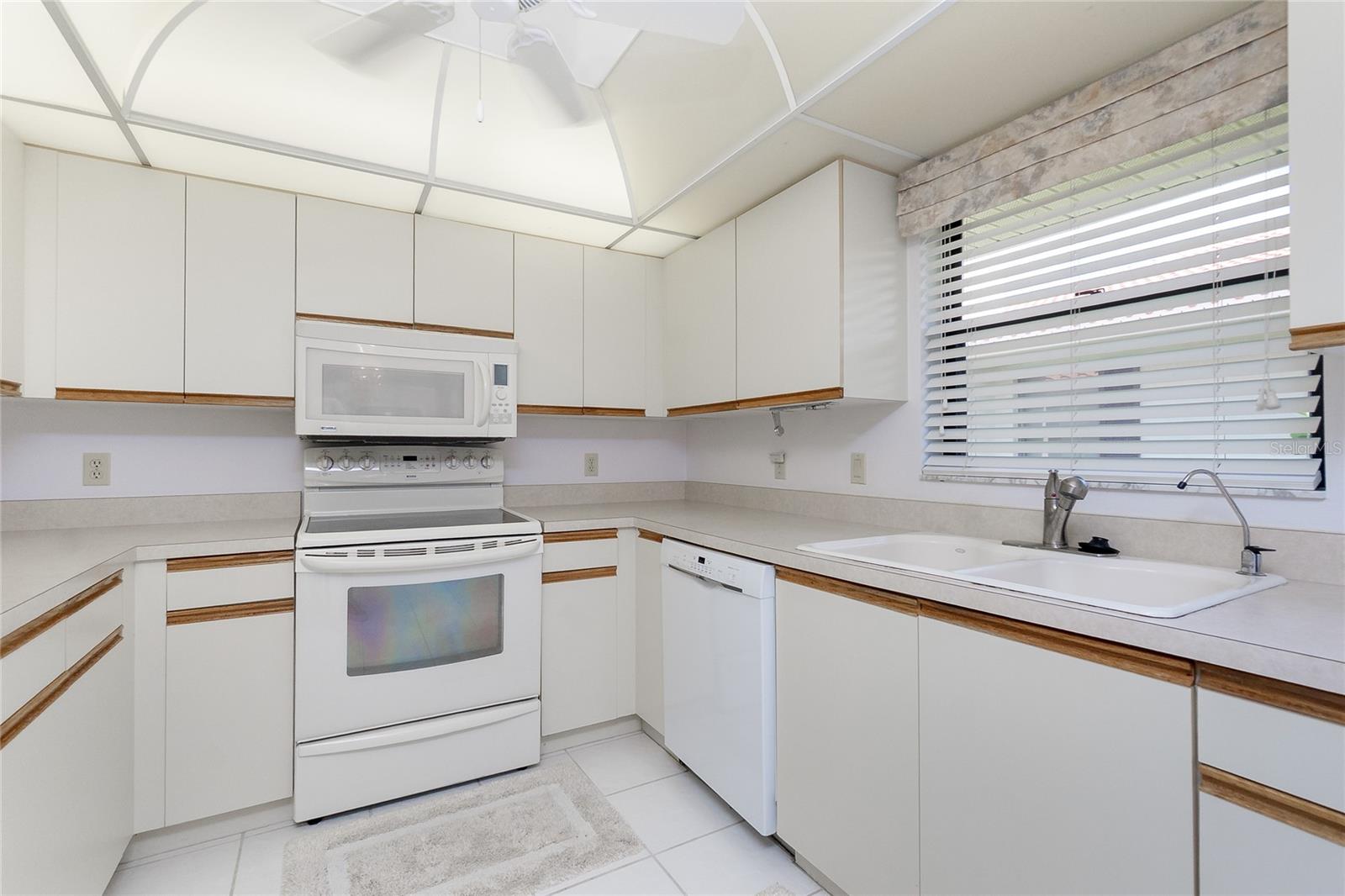 Image 16 of 47 For 11453 Courtney Drive