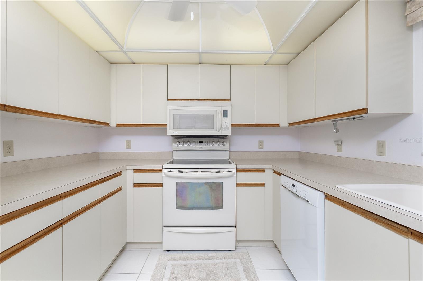 Image 17 of 47 For 11453 Courtney Drive