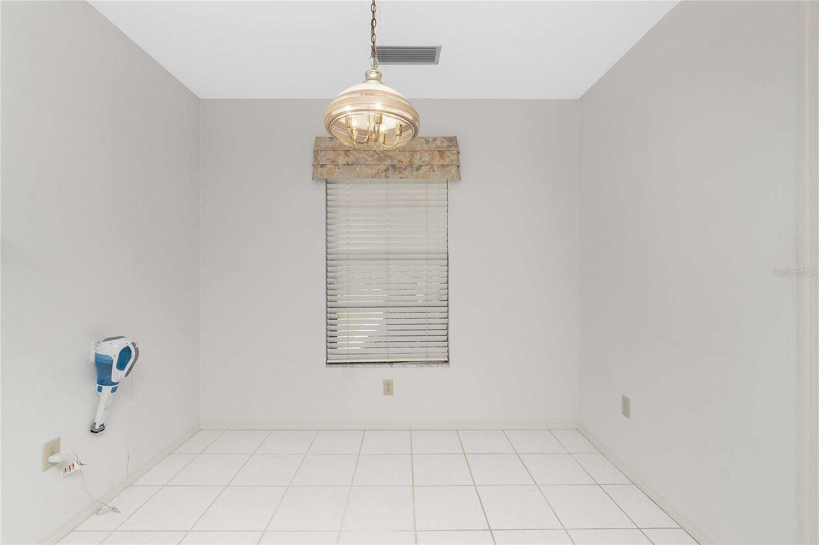 Image 19 of 47 For 11453 Courtney Drive