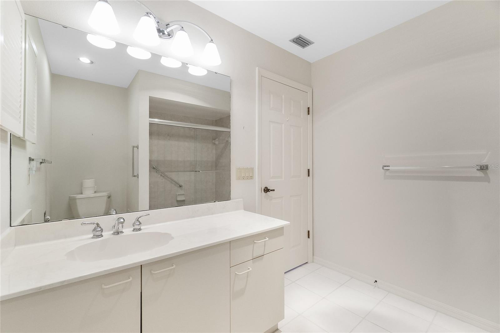 Image 38 of 47 For 11453 Courtney Drive