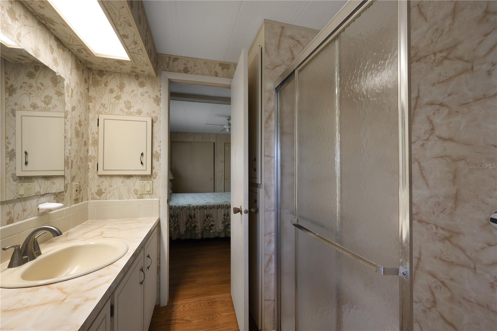 Image 17 of 89 For 2100 Kings Highway 524