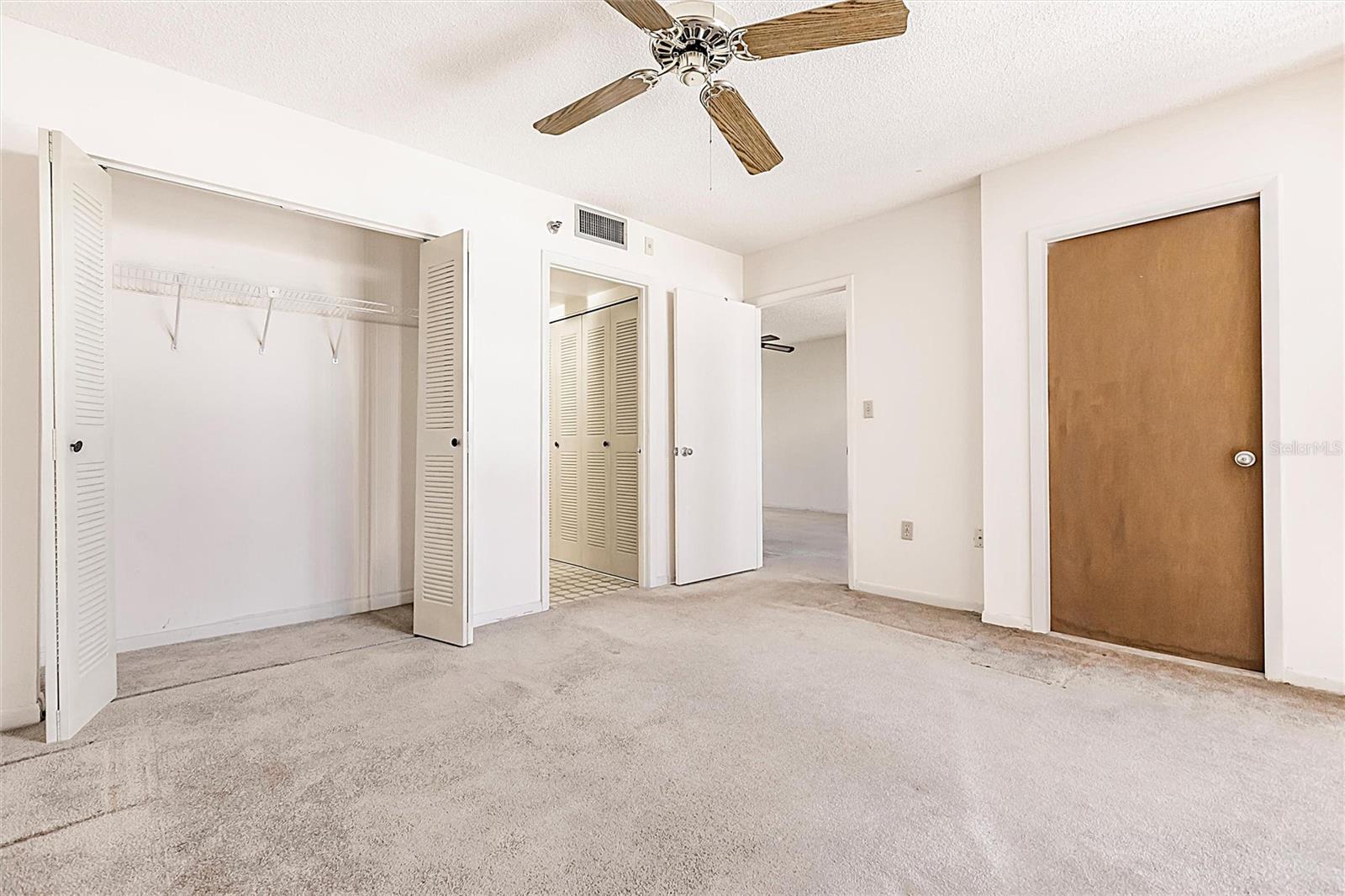 Image 10 of 27 For 21405 Olean Boulevard 508