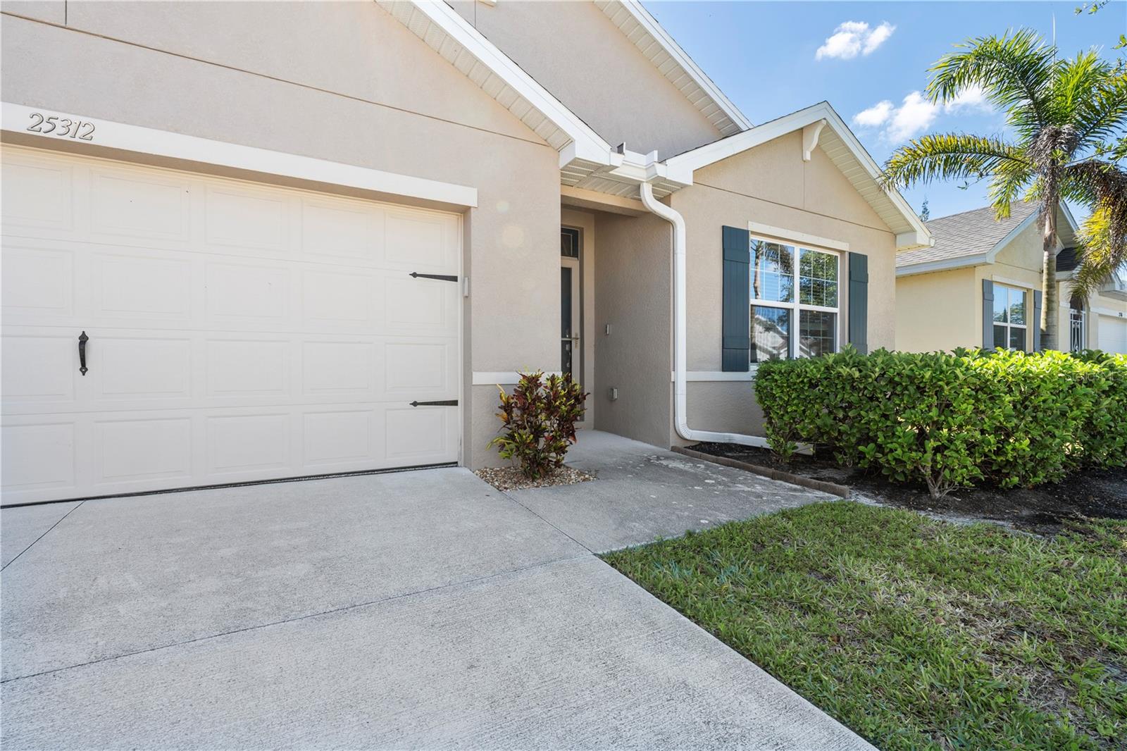 Image 3 of 50 For 25312 Lenox Circle
