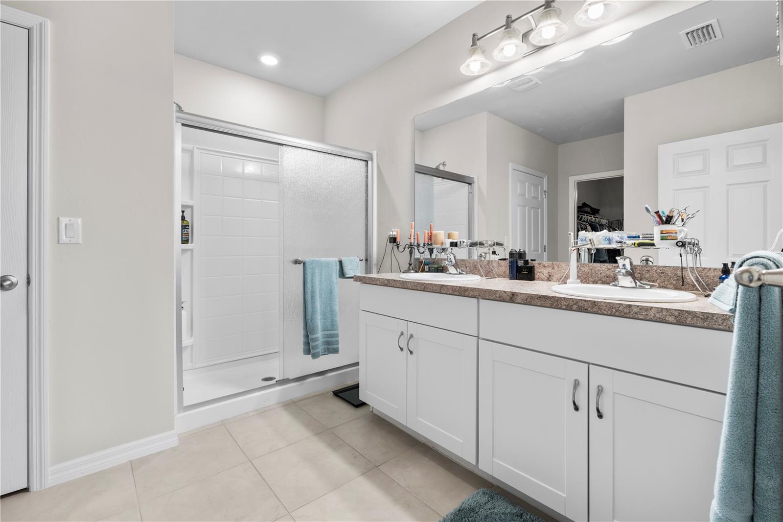 Image 30 of 50 For 25312 Lenox Circle