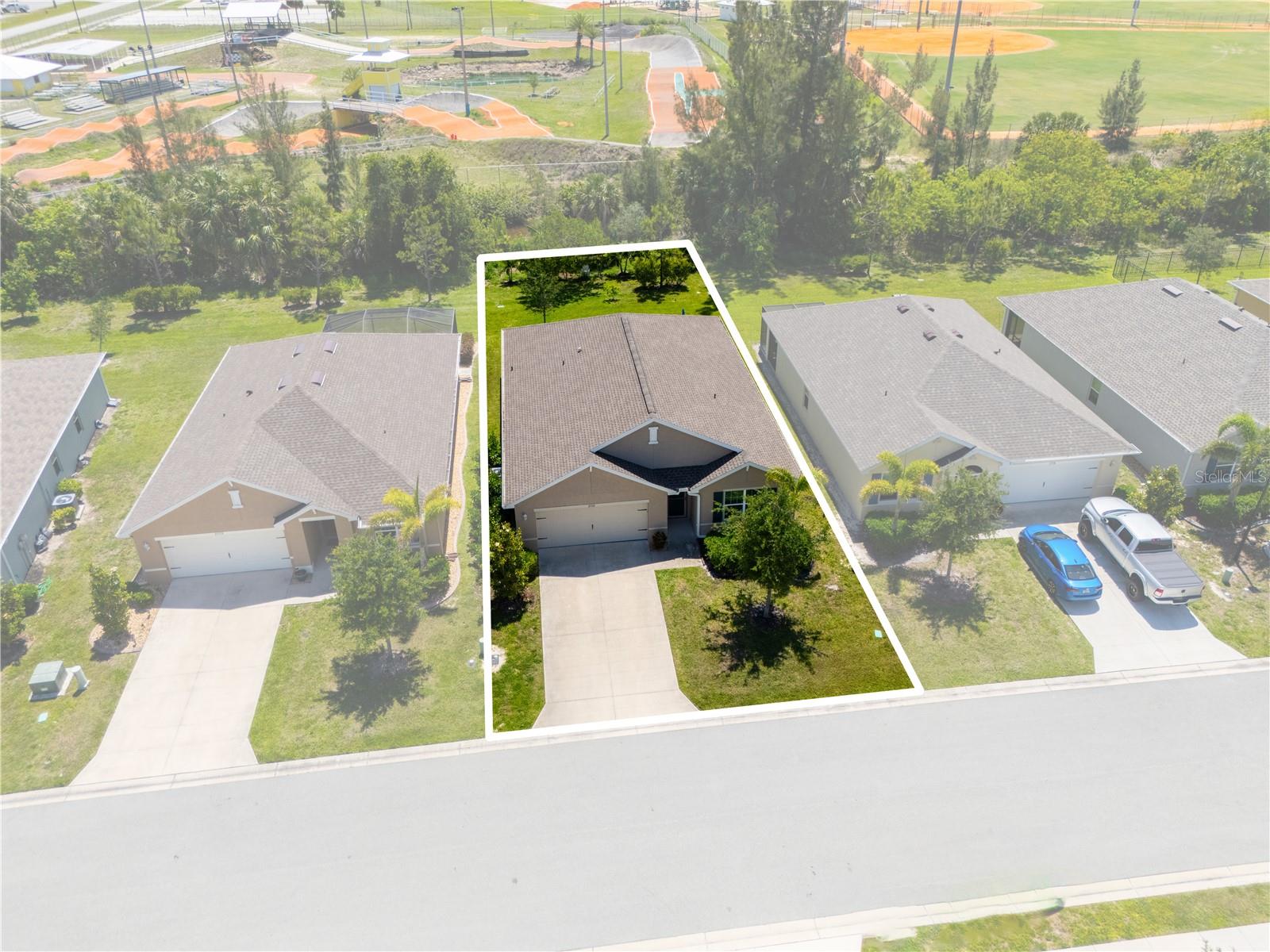 Image 47 of 50 For 25312 Lenox Circle