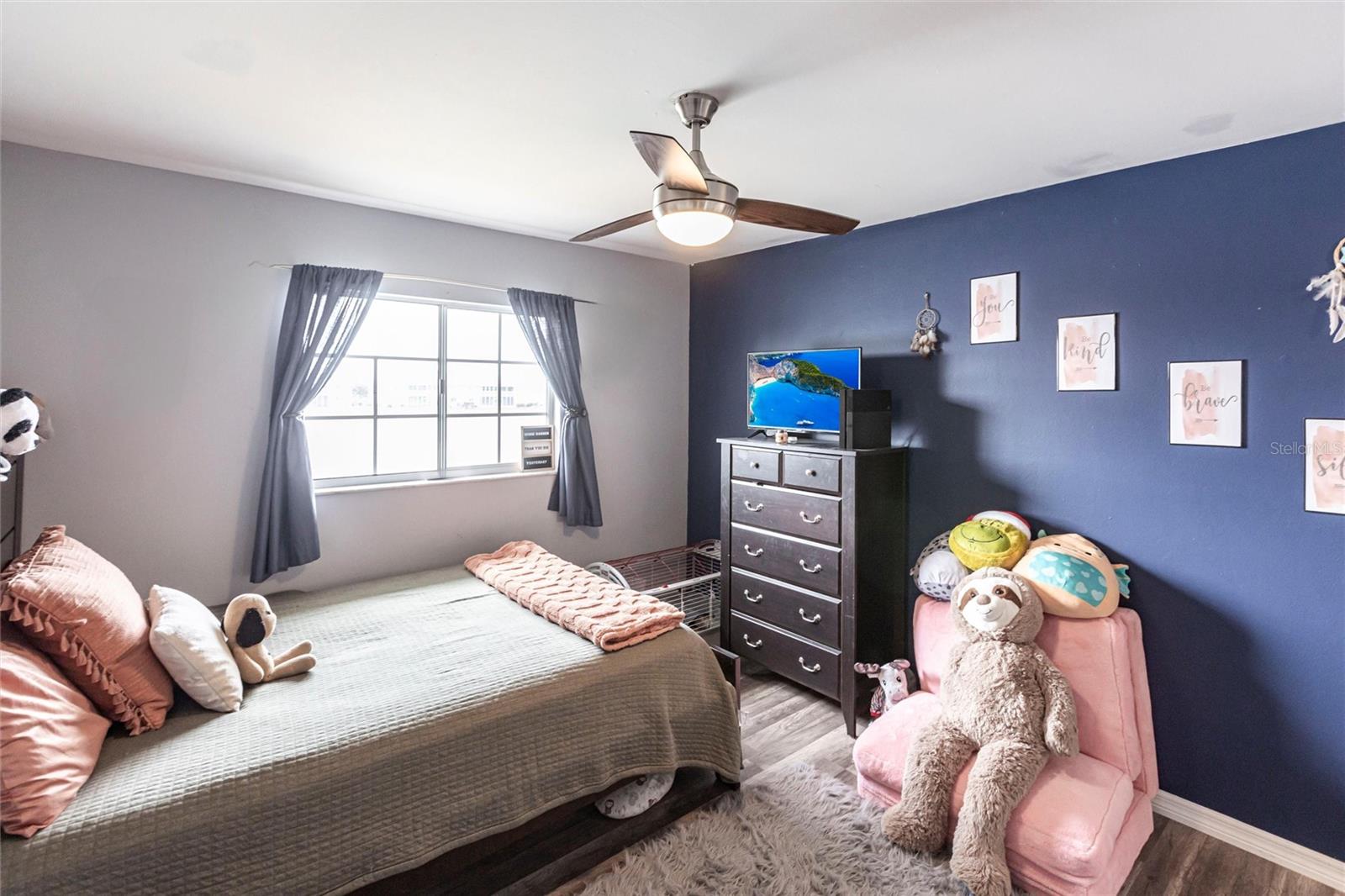 Image 9 of 49 For 3310 Loveland Boulevard 1808