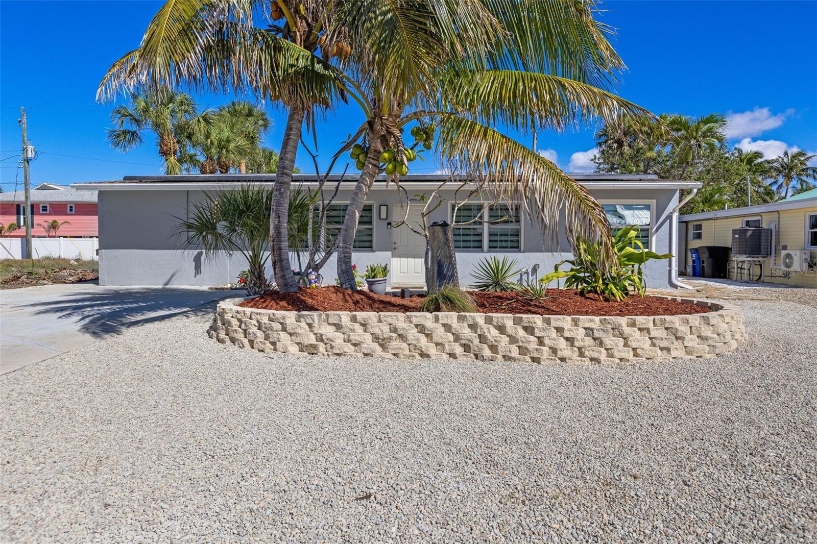 Image 2 of 40 For 179 Hibiscus Drive