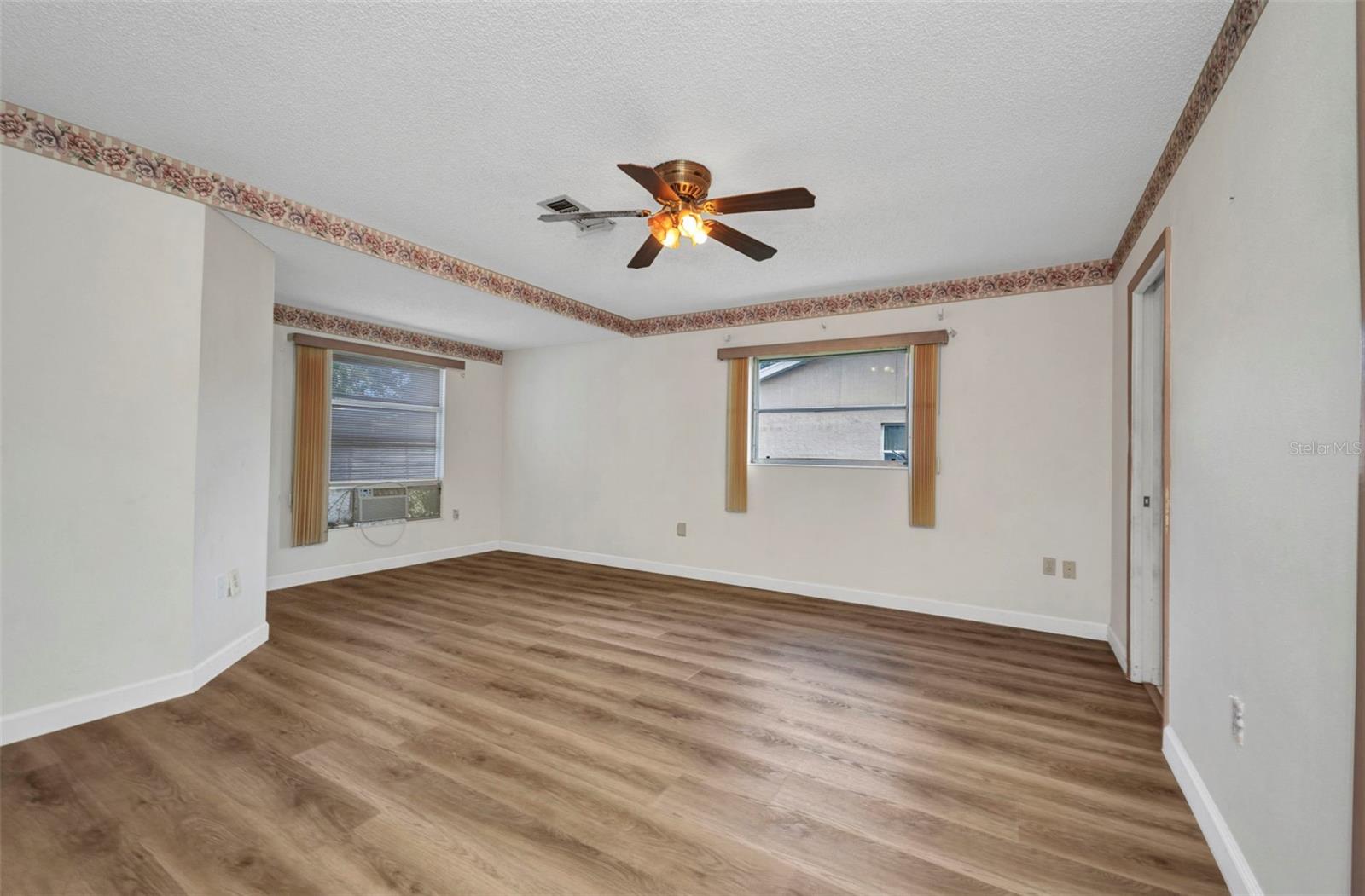 Image 17 of 48 For 6916 Rex Lane