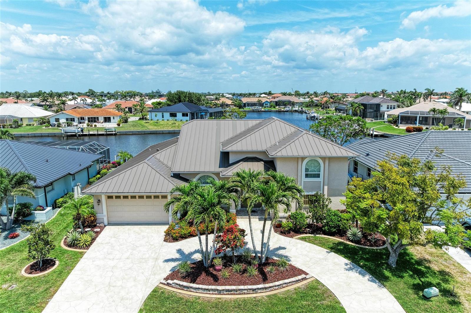 Image 5 of 64 For 414 Caicos Drive