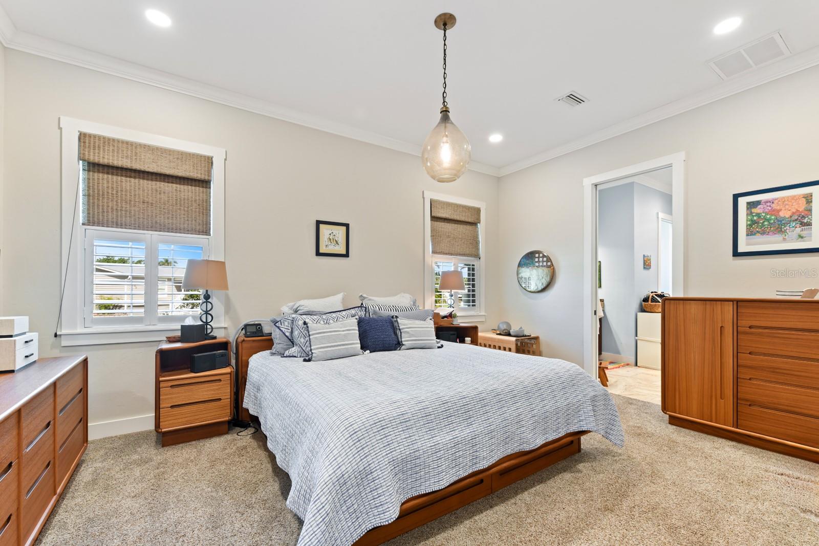Image 19 of 61 For 329 Grace Street