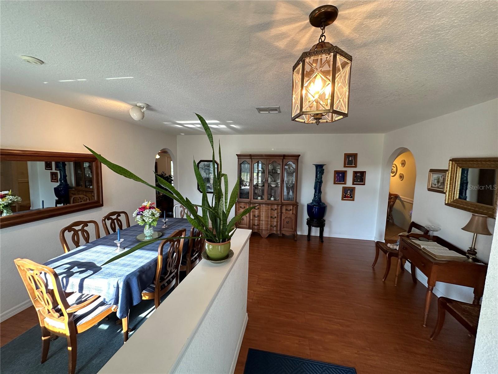 Image 3 of 31 For 1505 Kenmore Street