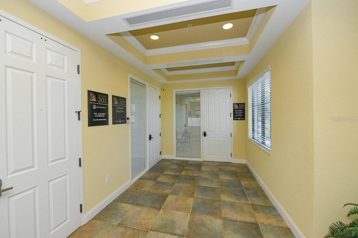 Listing photo id 1 for 5900 Pan American Boulevard