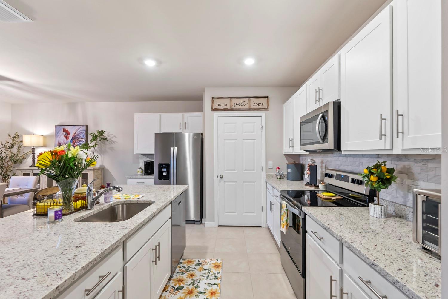 Image 10 of 32 For 16032 Galiano Court