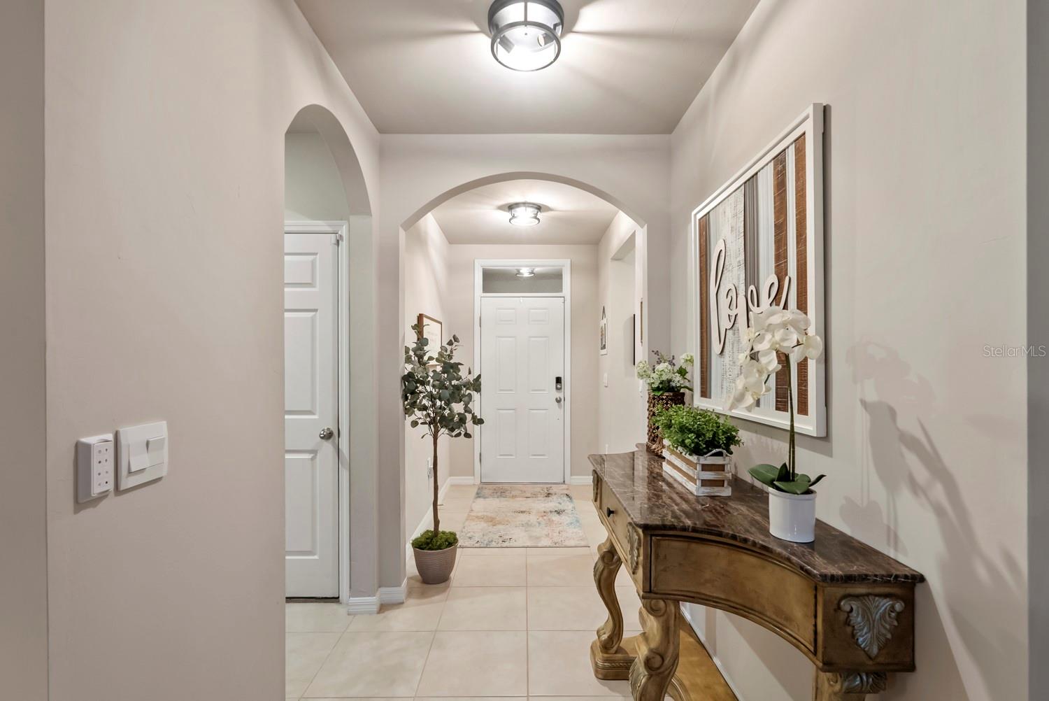 Image 4 of 32 For 16032 Galiano Court