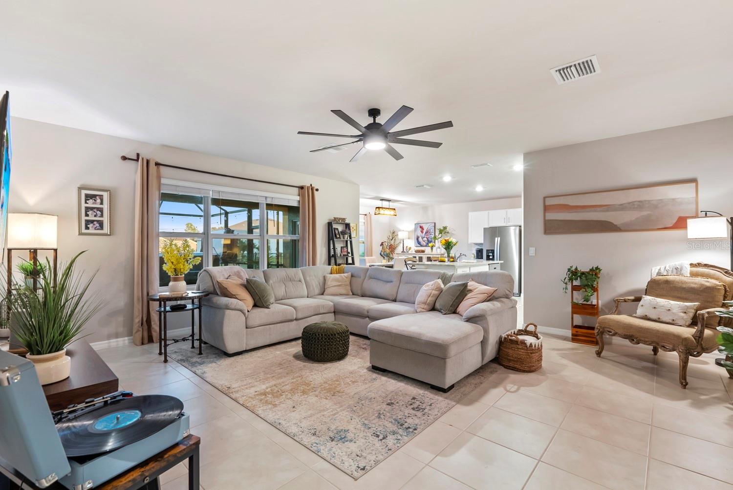 Image 5 of 32 For 16032 Galiano Court