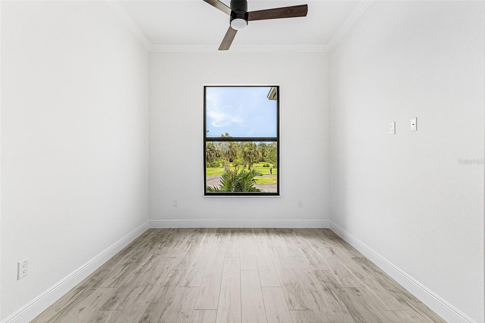 Image 13 of 35 For 24467 Gijon Lane