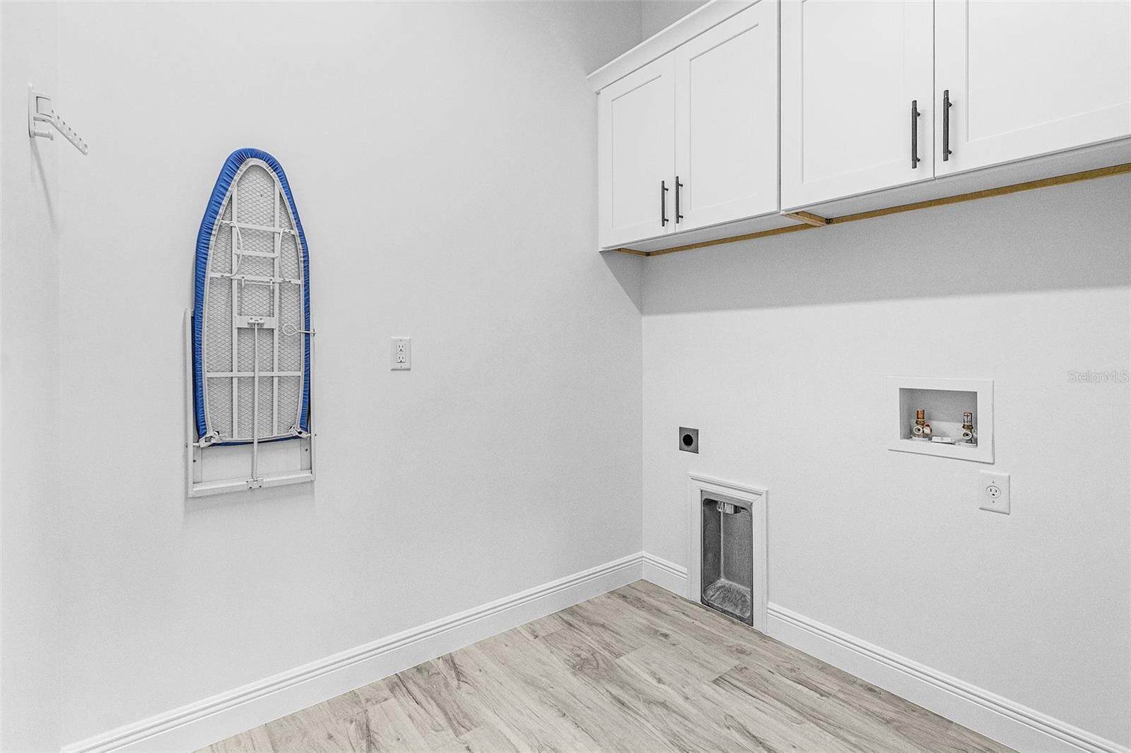 Image 14 of 35 For 24467 Gijon Lane