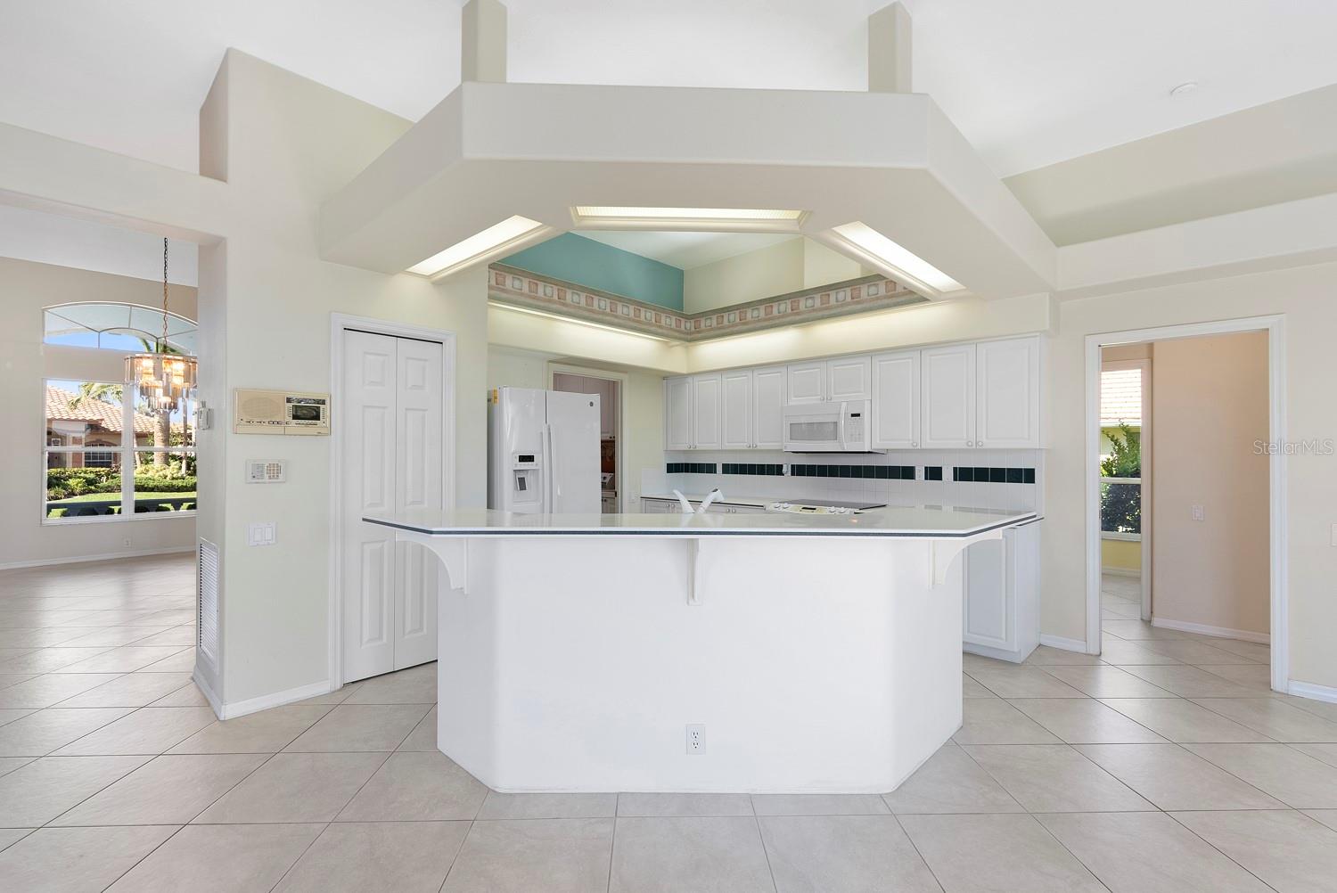 Image 10 of 25 For 13783 Palmetto Point Court